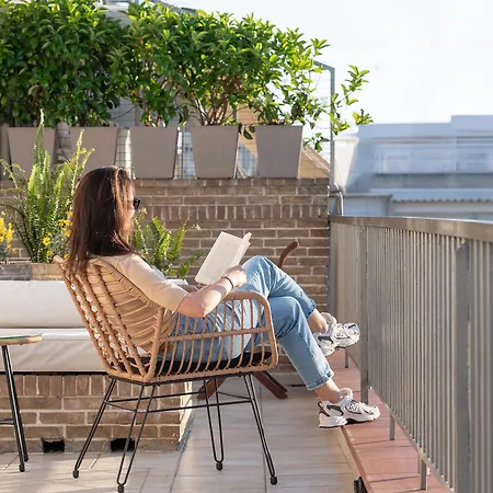 Lassani Penthouse شقة *